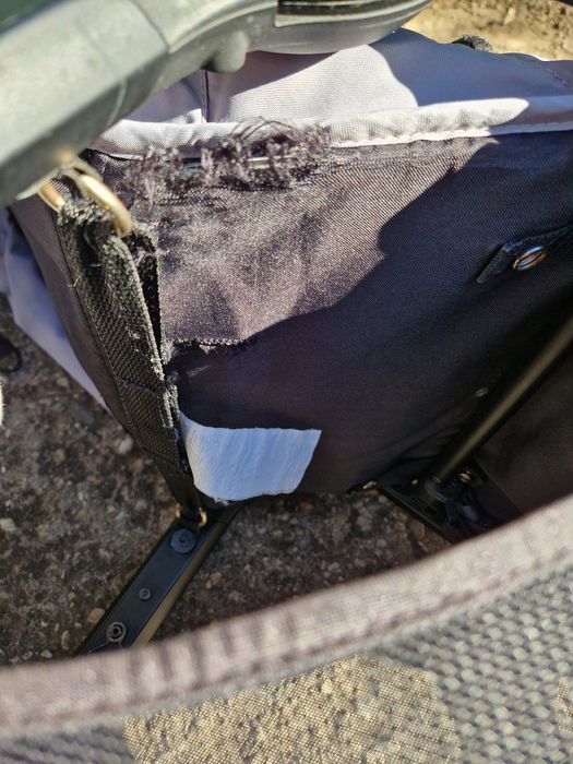 Vând cărucior Baby Jogger City Tour 2 – Stare bună, preț negociabil