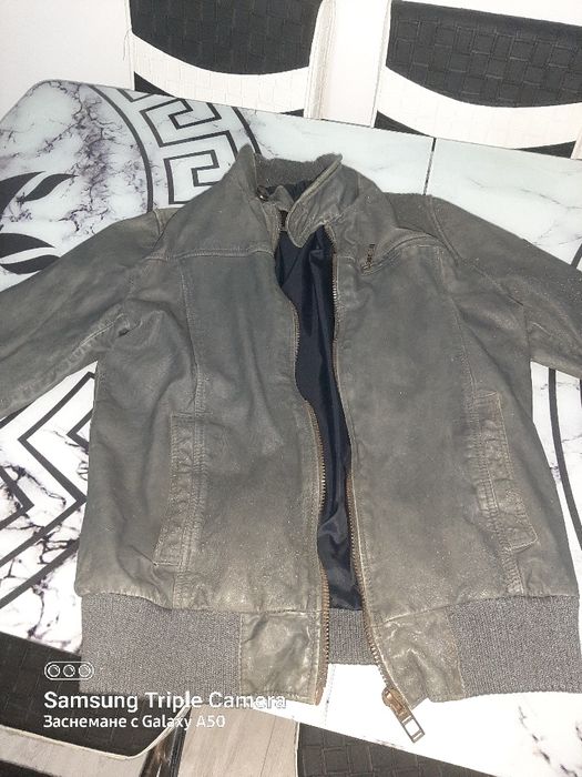 Мъжки костюми и кожено яке