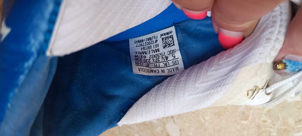 Маратонки,стоножки и бутонки