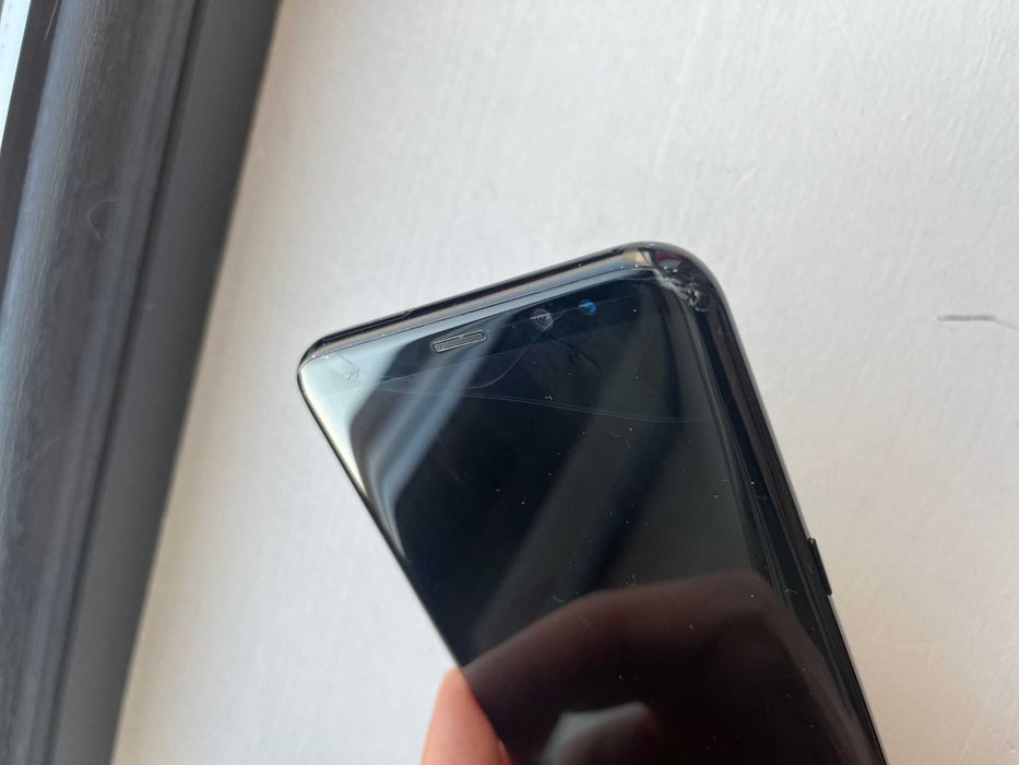 Samsung Galaxy S8+ excelent
