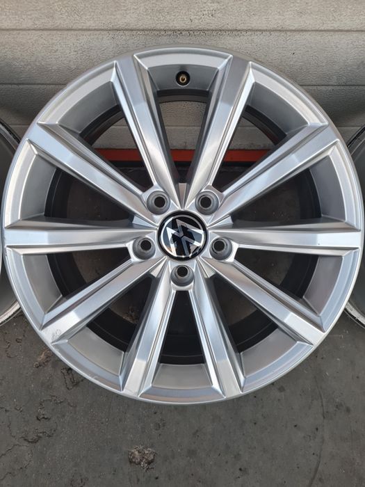 Оригинални джанти за ФОЛКСВАГЕН VW AUDI SEAT SKODA R17 5x112 ET40 7J