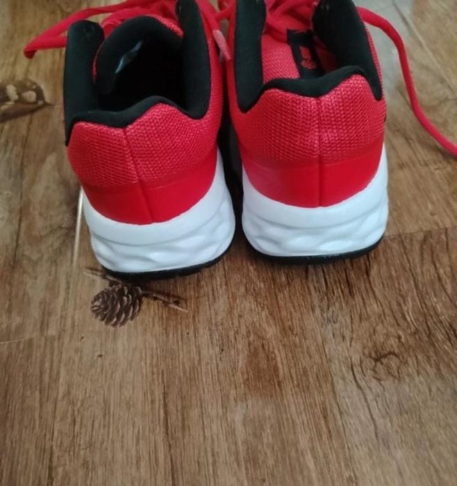 Adidași Nike sport damă/copiii mărime 37,5
