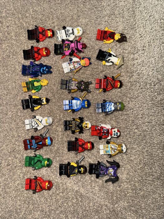 Lot figurine si seturi lego ninjago