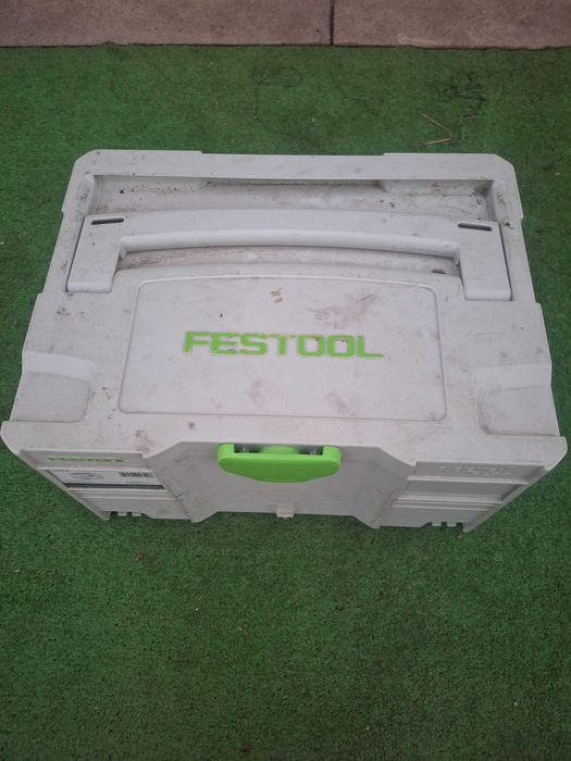 Куфар за инструменти