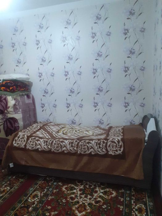 Uy sotiladi Zangiota Tuman 21-dom 4 qavat domning 3-etaji 3 xonali uy