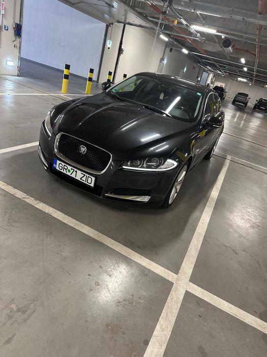 jaguar xf