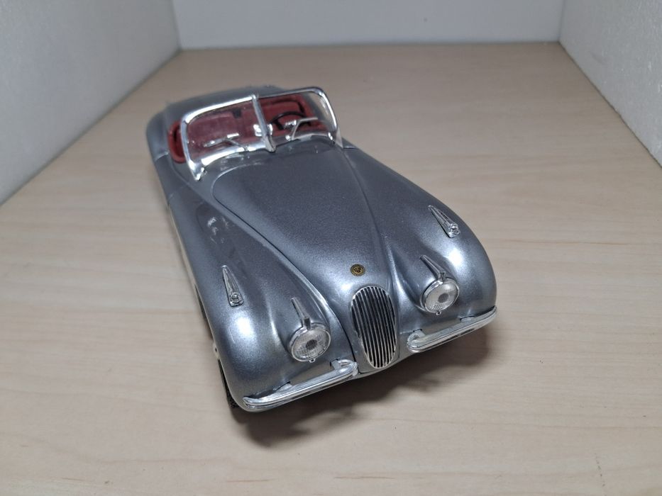 Scara 1:18 jaguar xk120 ertl