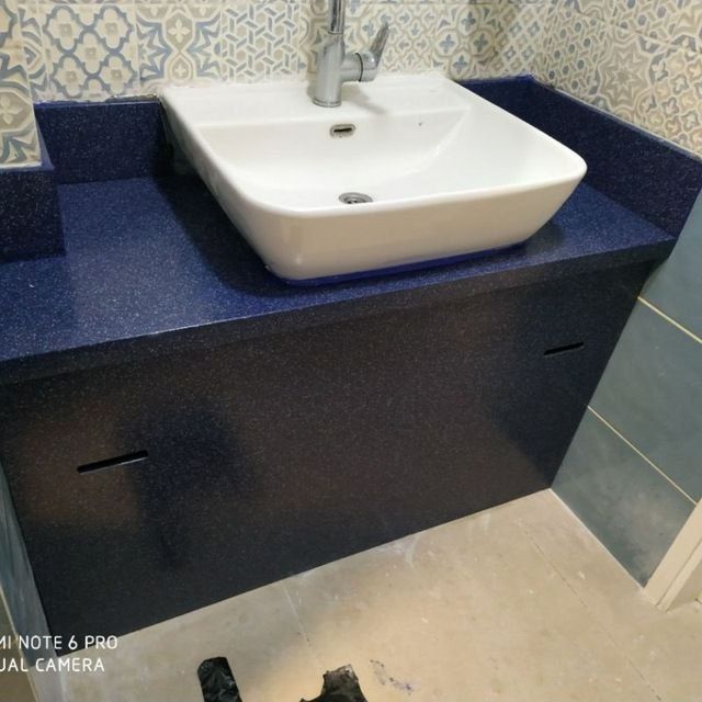 Столешницы из искусственный камень для санузел 
Мебель на заказ кухний