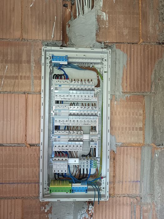 Electrician autorizat