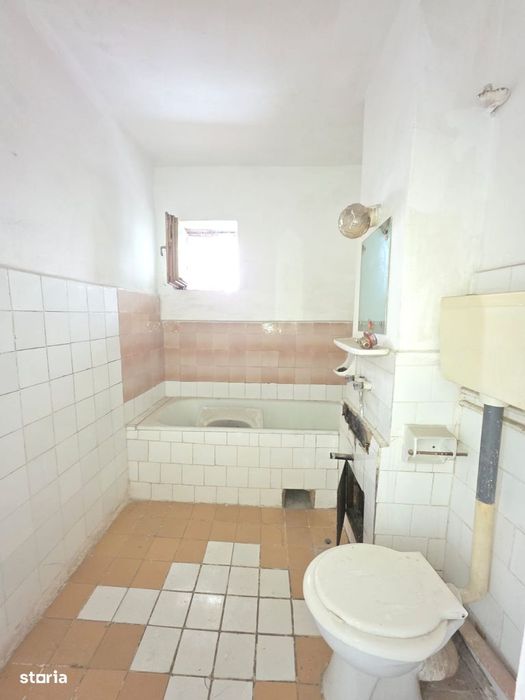 3 camere, str. Aprodul Arbore, etajul 3, decomandat, 78 mp, 2 băi