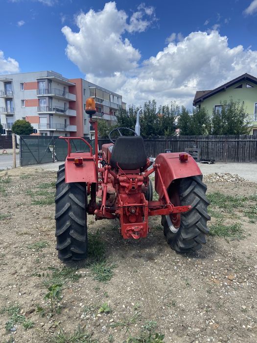Tractor MC Cormik International