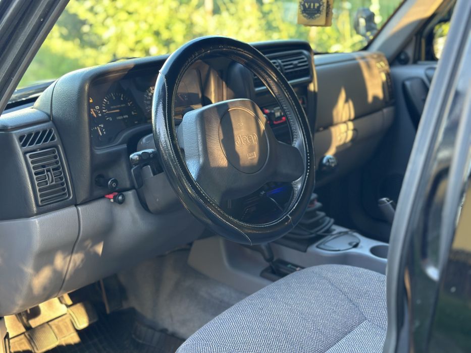 Jeep cheroke XJ 2.5 AC functional
