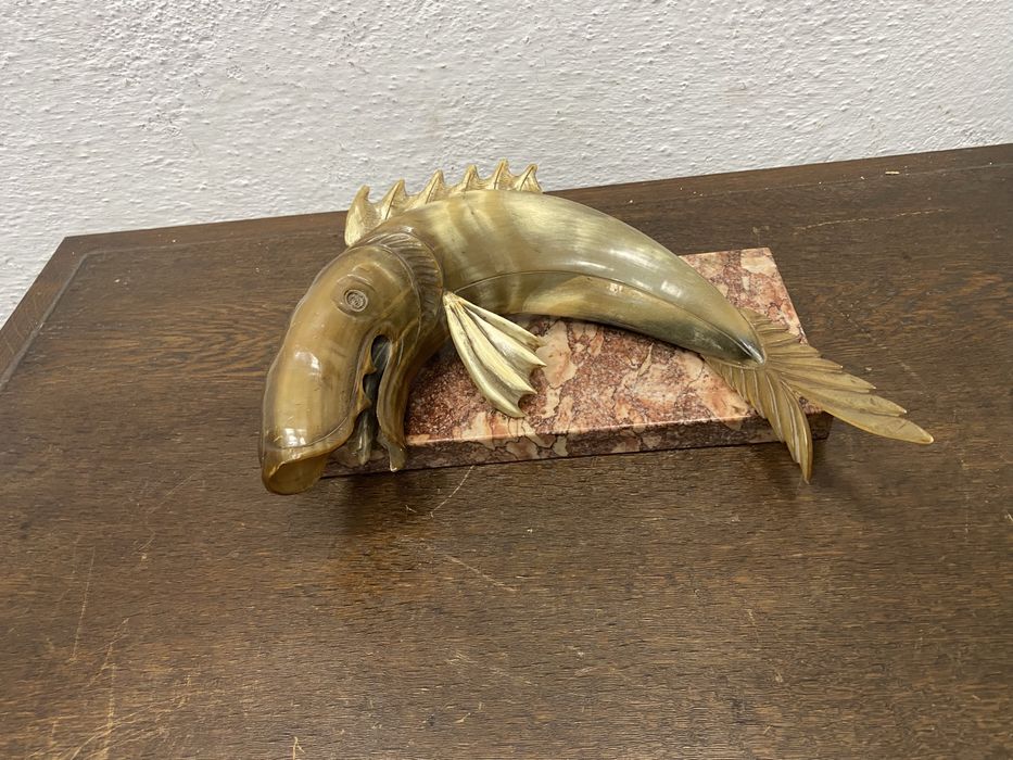 Винтидж фигура риба със скарида рог мрамор Италия 1970