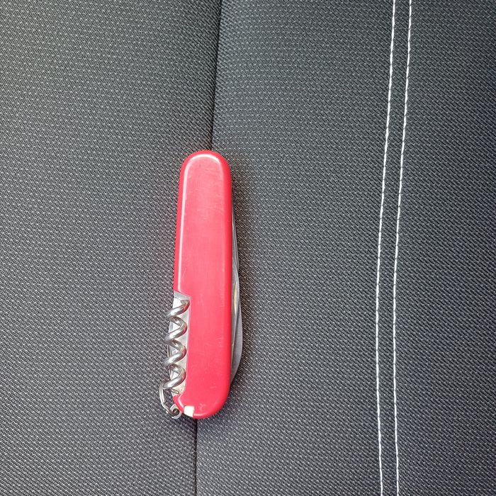 Vând briceag Victorinox Spartan
