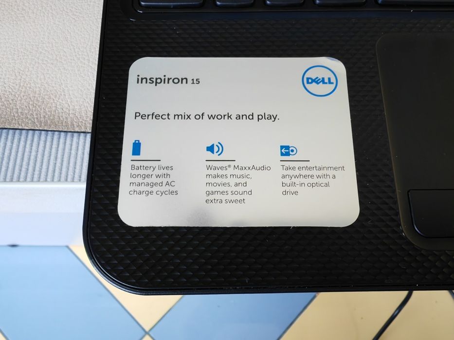 Dell Inspiron 3521 ,Intel® Core™ i5-3337U 1.80GHz,8GB DDR3,SSD 512GB, AMD Radeon HD 8730M