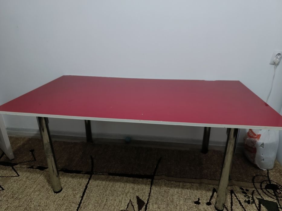 Стол мебель кухонная