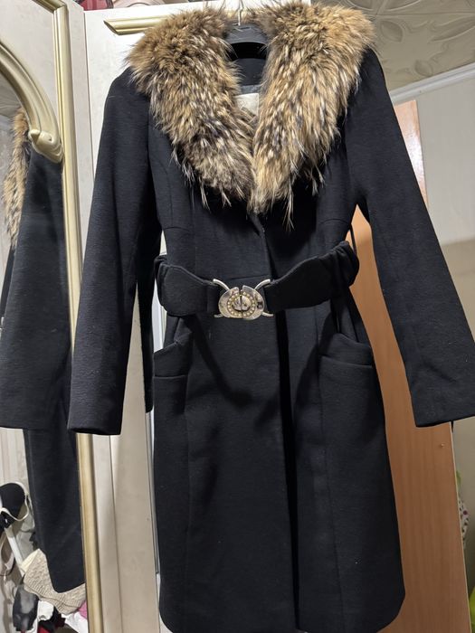 Продается верние одежды фирменные