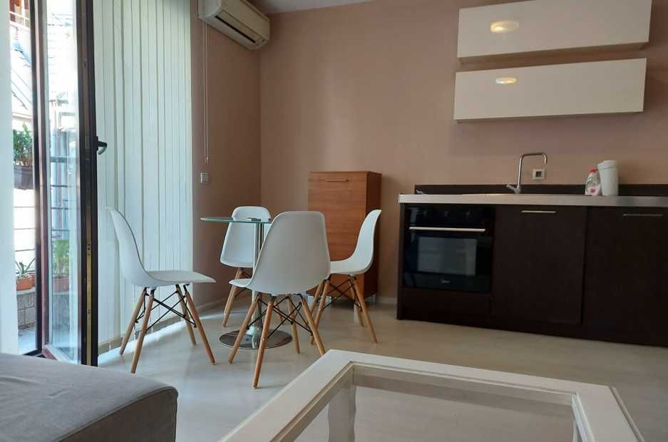 Дава се под наем Двустаен апартамент в Пловдив, Мараша - 60 кв.м за 375 € - Снимка #1