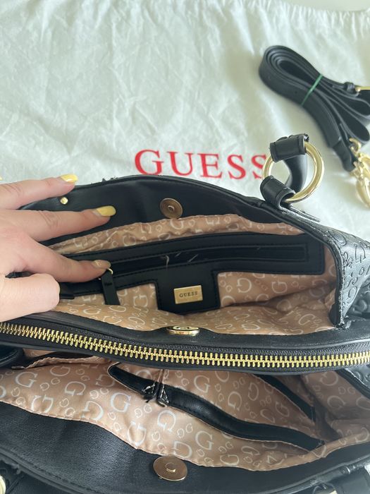 Чанта Guess мека кожа
