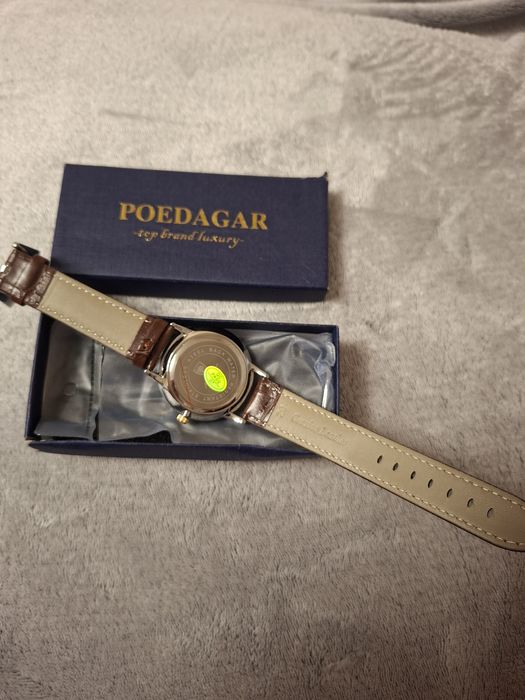 Нов мъжки часовник POEDAGAR, в оригинална кутия.