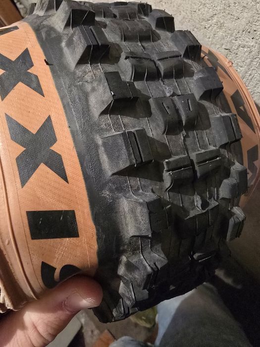 Капка DT Swiss D533 27.5(32h) Maxxis recon DHR 2