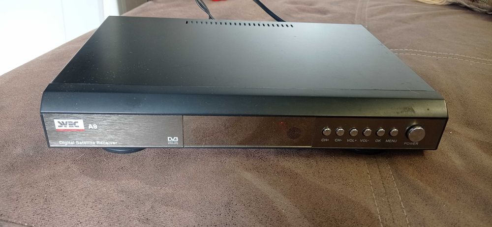 Спутниковый ресивер (приёмник, тюнер) SVEC A9