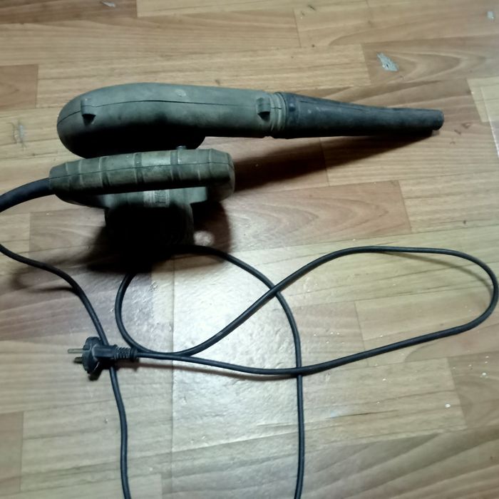 Электрическая воздуходувка