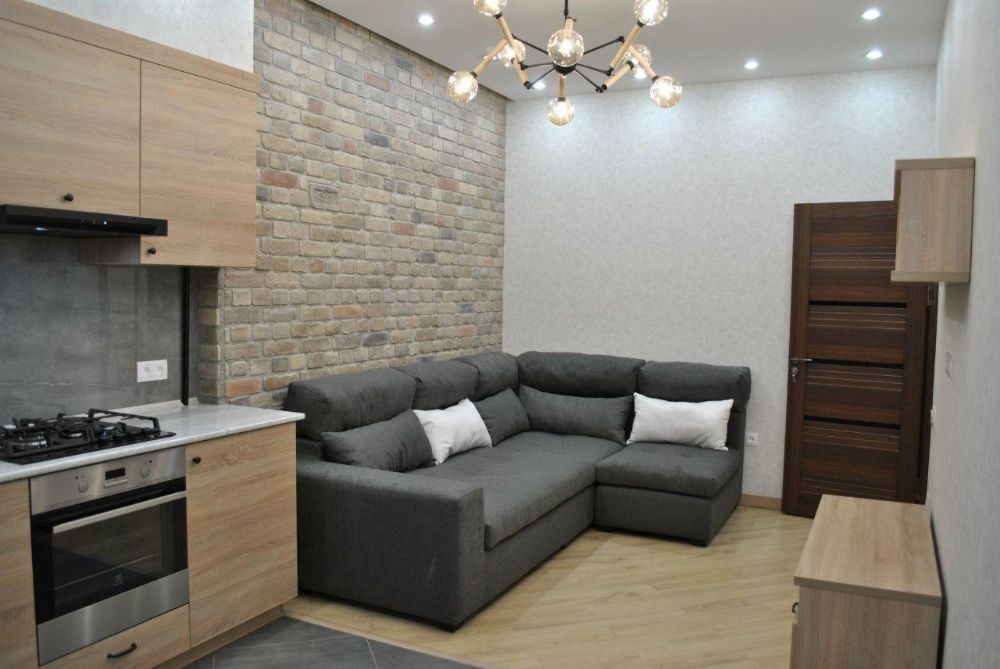 Сдается 2х комнатная квартира на Парк Бобура