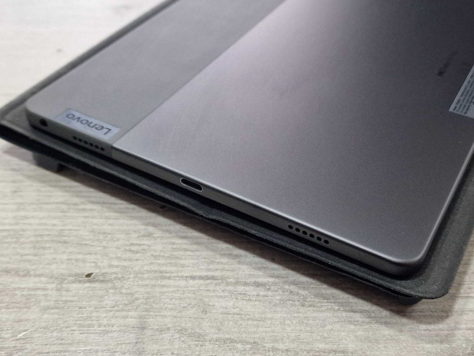 Таблет Lenovo Tab M10 Plus Gen 3 + стилус / писалка и калъф