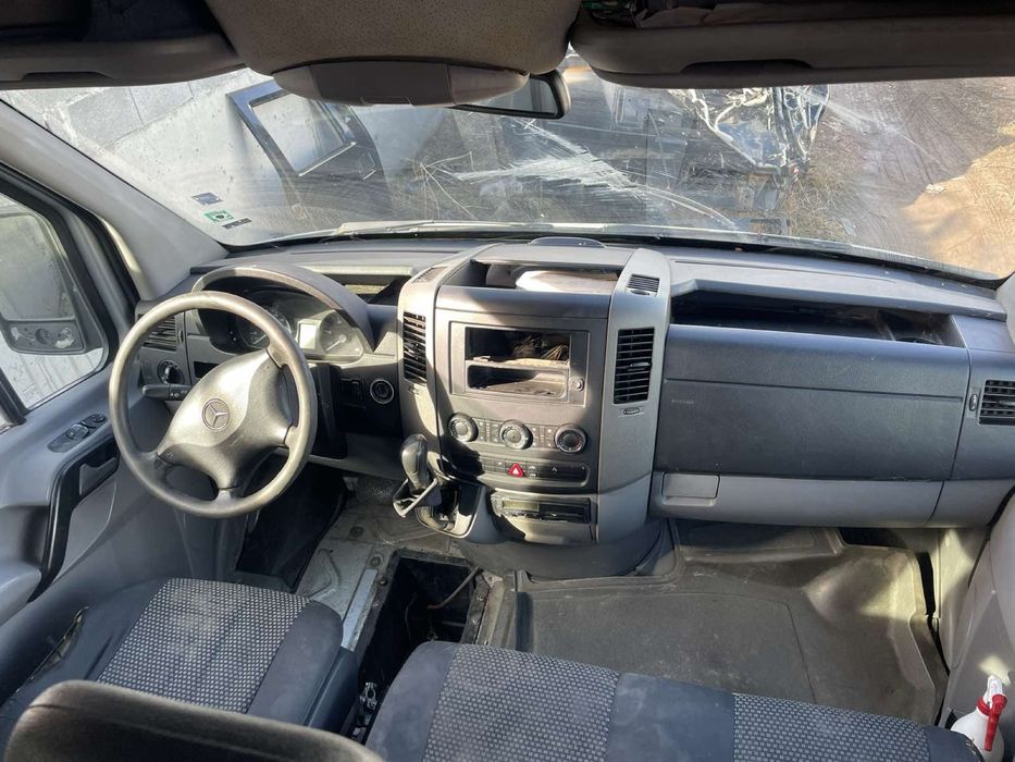 Mercedes Sprinter518 автобус 18+1 ,3.0д автомат на части