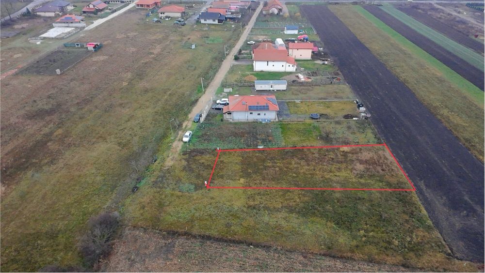 Teren de vanzare Lazuri