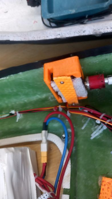 Reparati si vânzare barcute de nadit