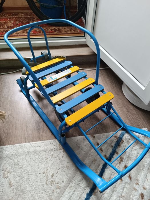 Продам детские санки Nika