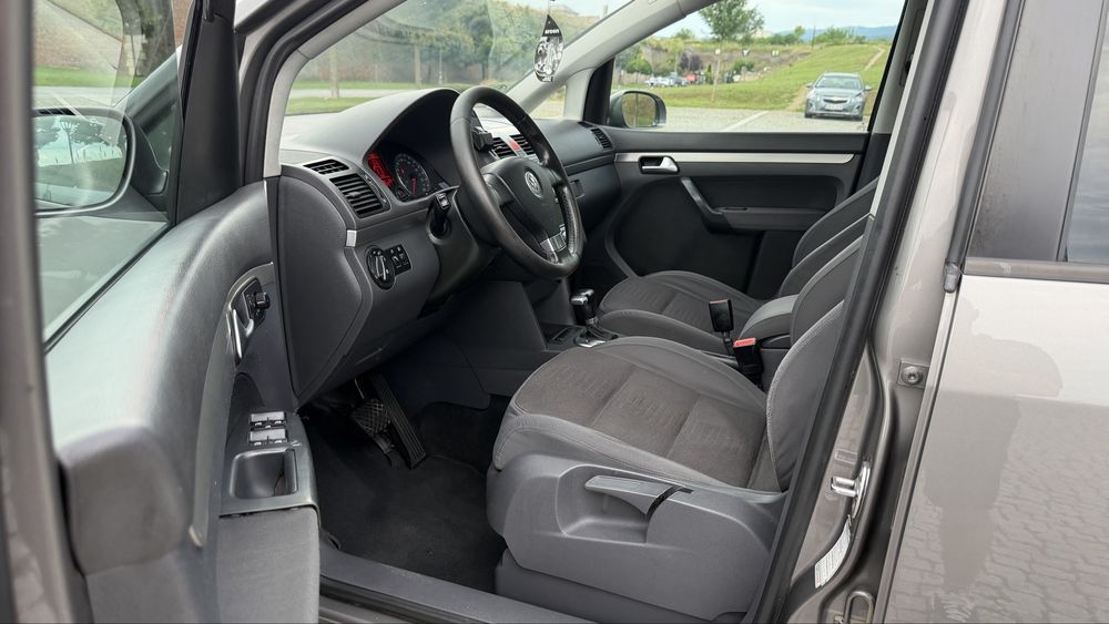 Vw touran 20 D 140cp An 2008. Automat