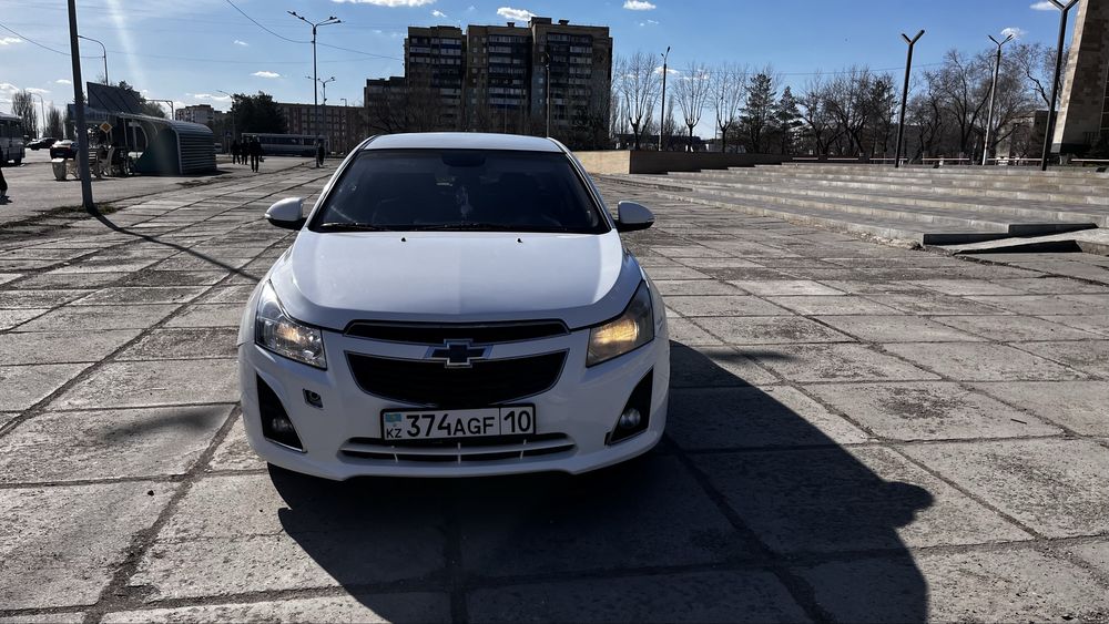Шевроле срочно 2015 года газ/бензин