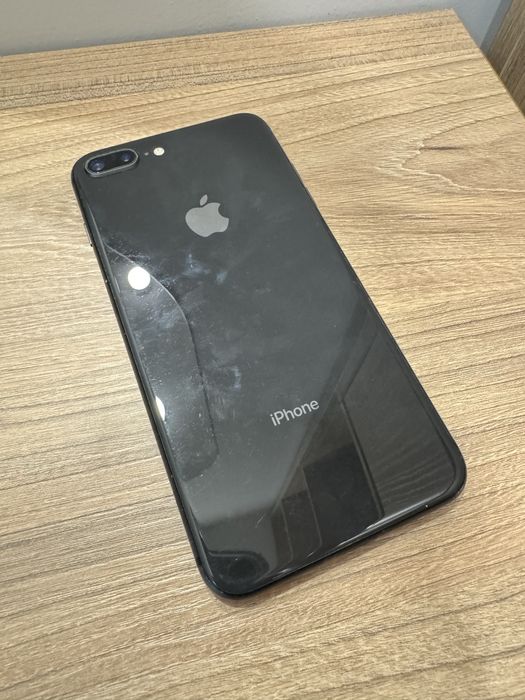 Продам Айфон 8+ 256гб