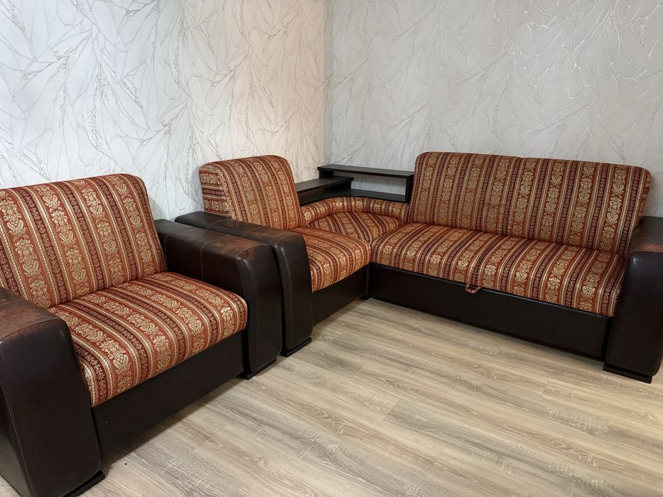 Продам бу диван угловой и раскладной диван.