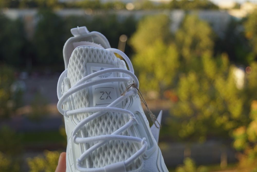 Adidas ZX 2k boost 44 ultraboost alb Bucuresti Sectorul 2 • OLX.ro