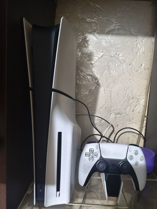 Продам игровую приставку PS5 slim