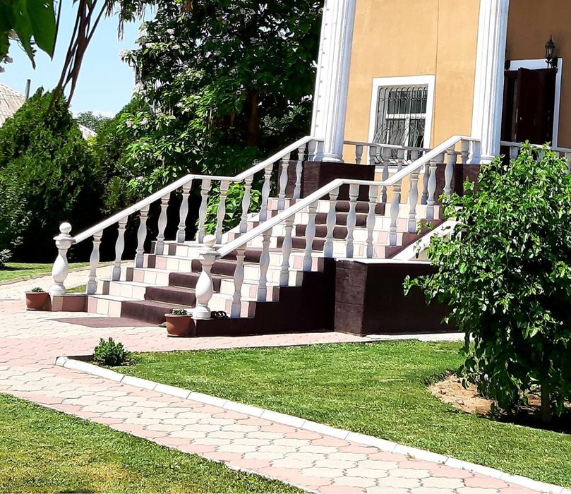 Продам  балясины