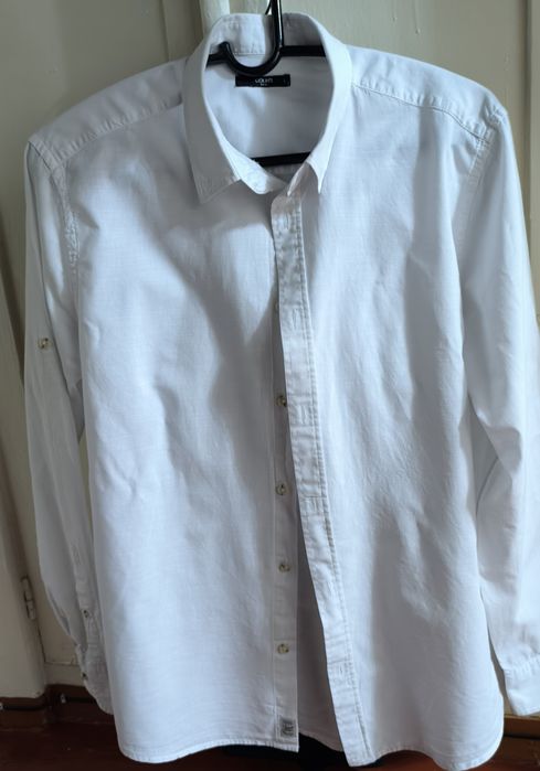 Продам белую мужскую рубашку
