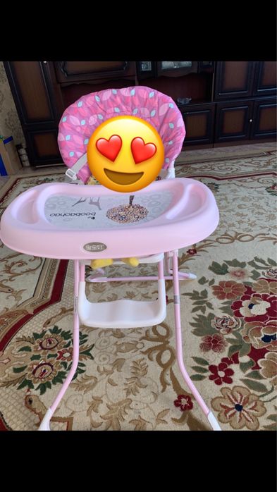 Коляска и столик для кормления