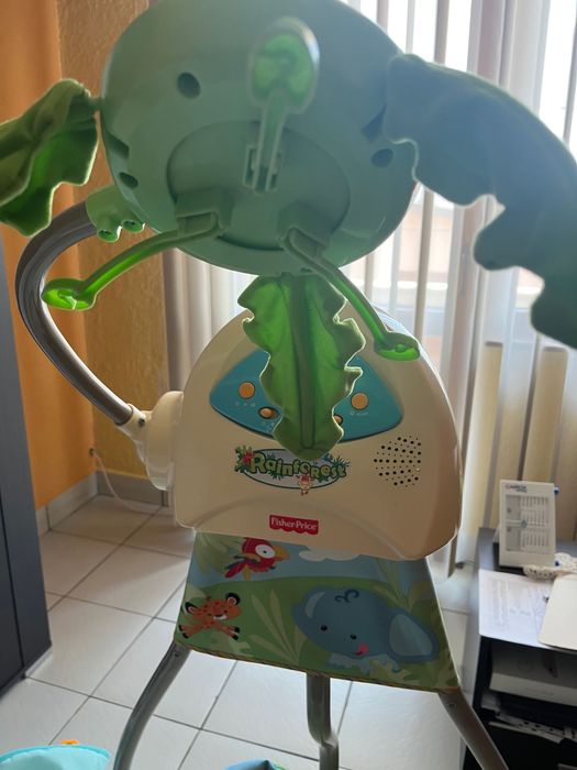 детска електрическа люлка шезлонг Fisher Price