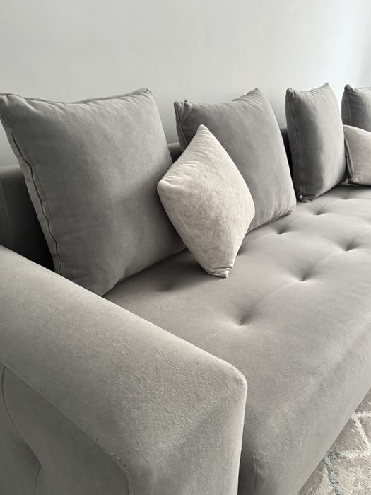 Продам диван в гостиную