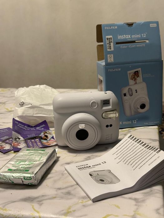 Fujifilm Instax Mini 12 Clay White + плёнка
