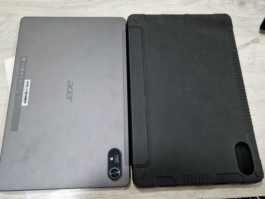 Acer Iconia Tab P11