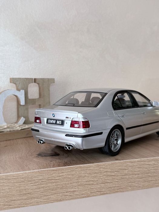 Колекционерски модел  BMW M5 e39 1/18 OttoMobile