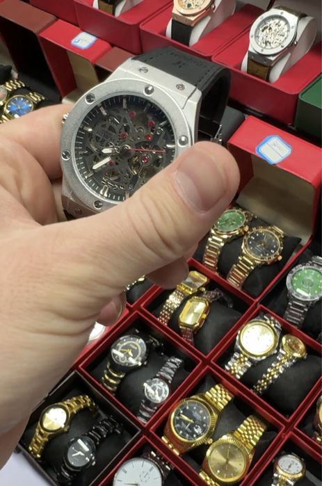 часы Hublot Big Bang Skeleton