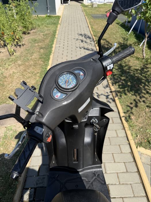 RAR efectuat !!scuter Kymco agility 50 , 25kmh , carte RAR , doar 9000km, fara permis !