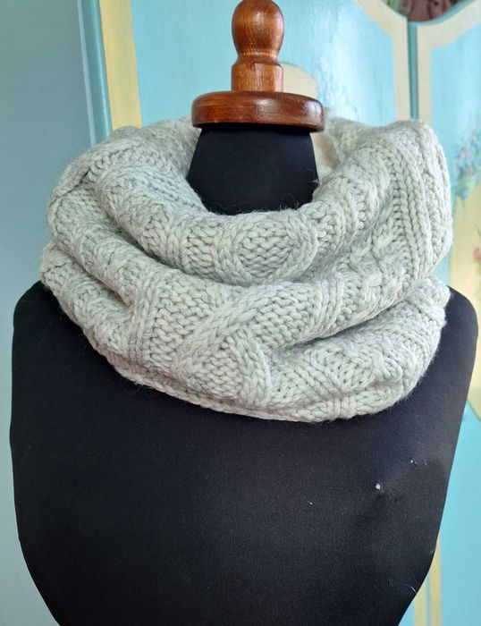 Топли шалове Oysho